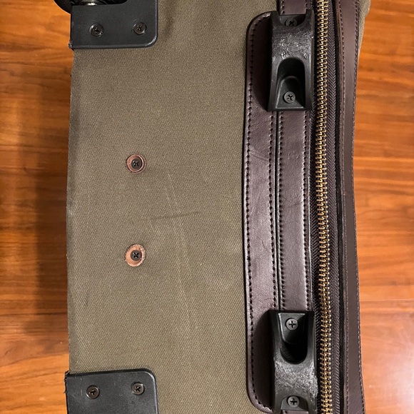 Filson 291 Rugged Twill Check-In Two Wheeled Rolling Suitcase - Otter Green - Picture 7 of 11